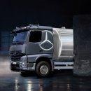 다임러 트럭 코리아, 탱크로리 운송에 최적화된 2025년형 ‘아록스 2851L 6x4’ 및 ‘아록스 4153L 8x4’ 카고 트럭 2종 이미지