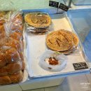 카페 평촌 빵집 베이커리 밀밭제빵소 평촌 카이막 소금빵 쪽파 소금빵 단팥빵 찰도넛 산딸기 바게트 후기
