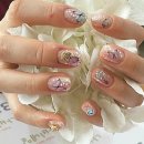 꽃나비 네일 이미지