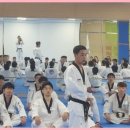 수 태권도장 이미지