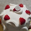 돔케이크 | 영등포구청 | 인생 딸기 🍓 케이크 찾음 ! 기념일 치트키 딸기돔 홀케이크 🎂 밤식빵 🍞 크로와상 후기