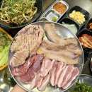 팔공식육점 | 대구 혁신도시 고기집 삼겹살 맛집 팔공한우왕소금구이