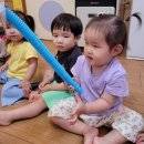 노리야기/음악/놀이터에서 놀이 중인 별빛 친구들 색칠해요/영어 이미지