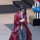 10/6 [앤 해서웨이 + 메릴 스트립 + 에밀리 블런트] 밀라노에서 '악마는 프라다를 입는다 2' 촬영 중 이미지