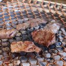 숯불구이육본 | 찐 안성고기 맛집 발견! 정제된 돼지기름에 구워 먹는 김치가 예술이었던 육본