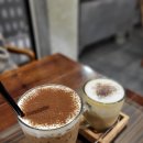 스타벅스김해삼계점 | 김해 삼계 카페 모몽가 후기｜티라미수라떼, 동네 감성 카페 발견