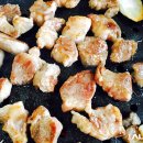 숯피우는총각 이미지