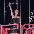 IU '홀씨(Holssi)' Live Clip (2024 IU HEREH WORLD TOUR CONCERT ENCORE) 이미지