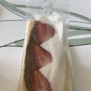 베이키 - 이천시 증포로 49 | [월곡동 디저트 맛집] 베이키숍 두바이딸기산도 솔직 내돈내산 후기, 비주얼은 최고였던 카페