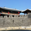 팔달문 안내센터 앞 이미지