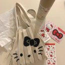 조셉앤스테이시X헬로키티😻 잠실 팝업스토어 | 럭키...상품 가격 | 럭키플리츠 니트스몰 헬로키티바닐라