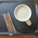 피낭시에 | 스타벅스 프렌즈 얼그레이 베리 티 라떼와 클래식 피낭시에 솔직후기