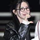 안경을 찾는 사람들 이미지