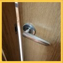 세종윤활유 | 화장실 문 손잡이 고장으로 갇혔을 때 당황하지 말고 교체하세요 문고리 교체 수리 후기