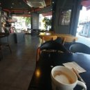 신한은행 횡단보도 앞 이미지