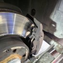 안전정비 | 벤츠 E250 앞 브레이크 디스크로터 및 브레이크 패드 교환 작업 후기, 안전을 위한 가장 중요한 정비.