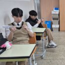 경주 정보고등학교 모ㆍ떠ㆍ꿈 동아리 ㅡ 비행기 만들어 날리기 이미지