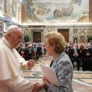 교황 “보다 정의로운 세상을 만드는 것은 정치가 아니라 신앙의 구현” 이미지
