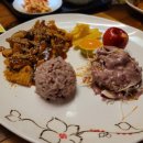 자연을 닮은 소박한 집 이미지