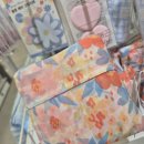 손안에 작은 꽃밭 이미지