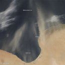 황사 발원지의 모래폭풍 위성 컬러영상모습 이미지