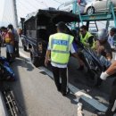 Student run over by lorry on Penang Bridge 이미지