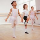 유아 스트레칭 발레 이미지