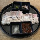 왕포차 | [이태원술집] 이태원 골목 숨은 아지트 진한 고추장찌개와 냉제육이 별미인 [골목집 박가왕포차]