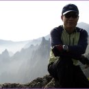 환희1리 | 백두대간 제35구간(황철봉), 기나긴 너덜길을 지나 공룡앞에 서다..