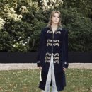 지민오피스 | 방탄소년단 지민, 파리 사로잡은 디올 컬렉션…이 분위기 그대로 일상에서 따라하는 방법