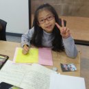 슬픔을 치료해주는 비밀책 이미지