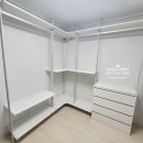 푸른마을주공2단지 복도쪽 작은방에 4단 서랍장을 넣은 ㄱ자형 드레스룸