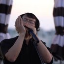 자연을 노래하는 하모니카 이미지