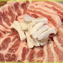 두툼한 숯불생고기 이미지