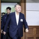 [속보] 尹측 &#34;지난 재판 이후 현기증·구토 증세&#34;…내란재판 12번째 불출석 이미지