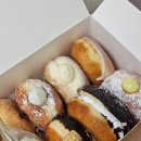 초지역 2번출구 | 안산 카페 추천 당일생산한 수제도넛 맛집 글로어 초지역점