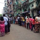 15/11/08 In Yangon, Muslims cast a wary vote - Myanmar Muslims pin hope on Aung San Suu Kyi in spite of misgivings 이미지