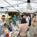 바닷가에서 이미지