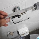 더샾모텔 | 오산/수청동 집수리] 녹슬고 덜렁거리는 욕실 휴지걸이, 깔끔한 새것으로 완벽 교체! (행복빌라 시공 후기)