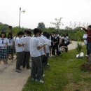 석호중학교 누리단 무궁황동산 봉사활동(09년5월30일) 이미지