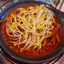 레드컨테이너 홍대역점 이미지