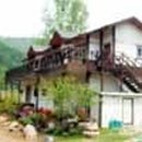 호숫가의 하얀집 이미지