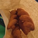 손이가 꽈배기 도너츠 이미지