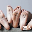 딱딱하게 굳은 발 각질, 건조 후 제거가 핵심 이미지