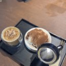 티라미스 | 중곡동 카페 추천 ☕ 선우로스터즈 스모크화이트 &amp; 티라미스 솔직후기