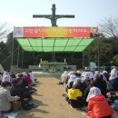 故 김수환 추기경의 묘지와 일반 묘지를 비교해 보니....(퍼온글) 이미지