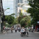 비행기조형물 | 나트랑 첫날 새벽비행기로 도착하면 뭐할까? | 비엣젯...마사지,CCCP커피, 맛집,리게일리어 골드호텔 후기