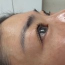 비비드 속눈썹 이미지