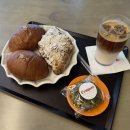 구의목장 | 구의역 카페 소금빵과 라떼가 맛있는 곳 “크로크”