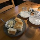 무국적카페 | 대명동 조용한 술집 무국적식당 초입